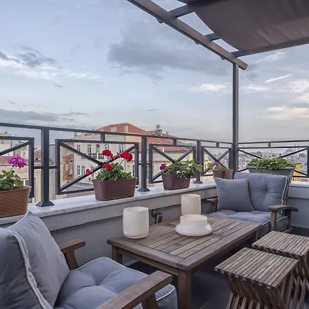 Louis Galata İstanbul