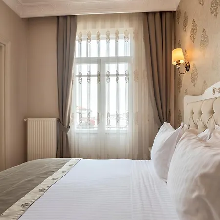 Louis Galata Istanbul