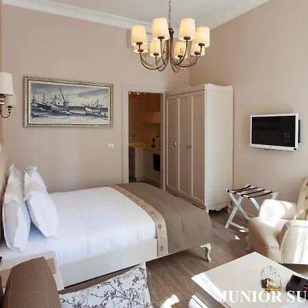 Louis Galata 4*